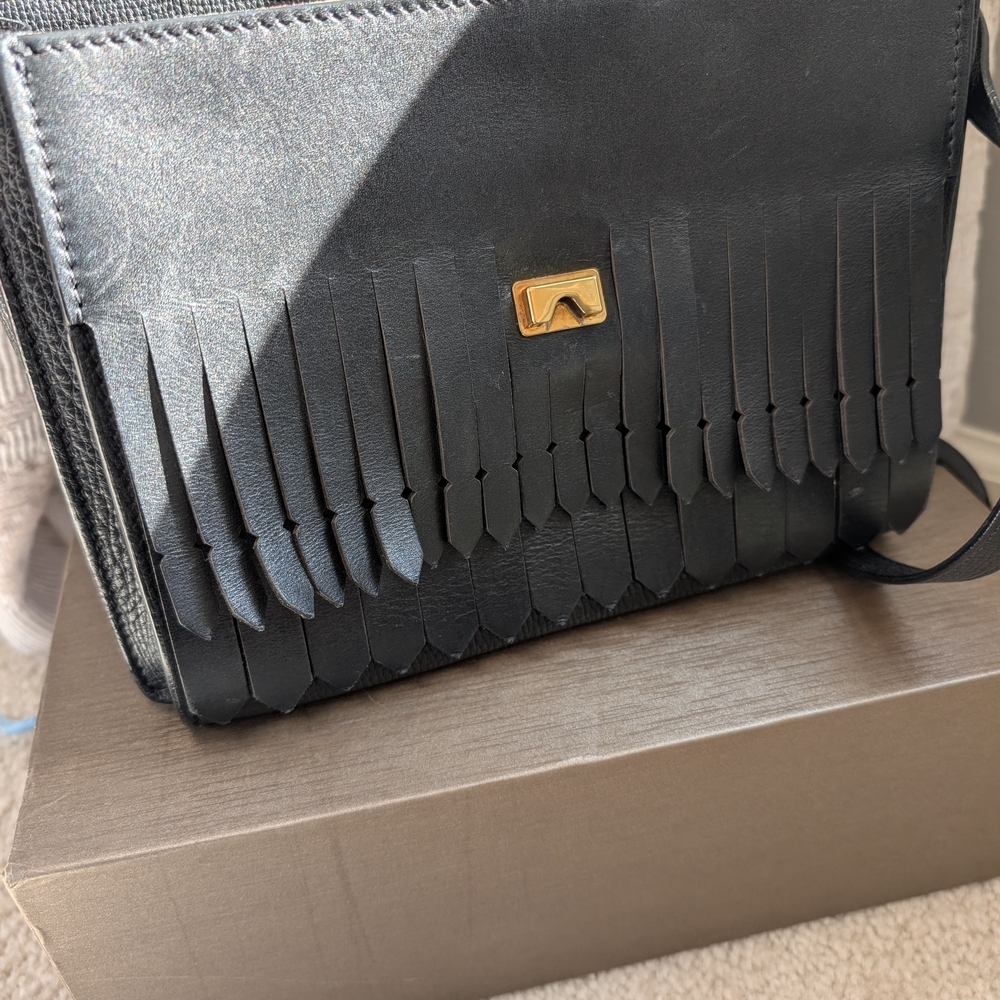 Authentic Burberry Brogue Tassel Macken Crossbody - Picture 7 of 7